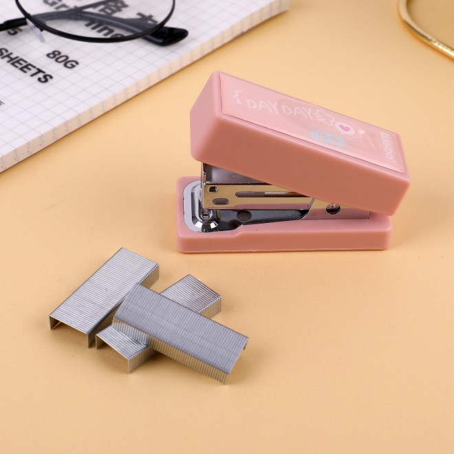 WEIBO Wholesale high quality office desktop mini manual stationery metal stapler new creative cute Blue Pink Labor saving bindin