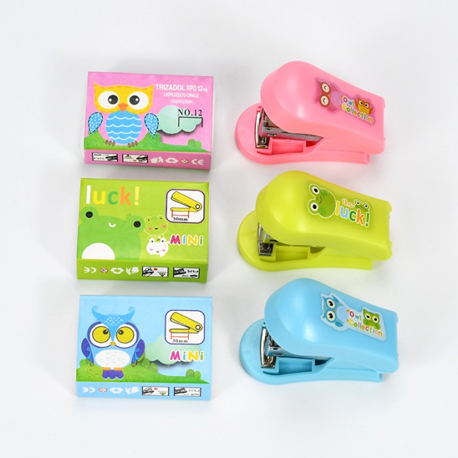 Wholesale Portable Cartoon Mini Stapler with Staples Set durable office stationery Fit DIY Handmaking Paper binding